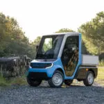 beemobs bee1 in het blauw in de natuur