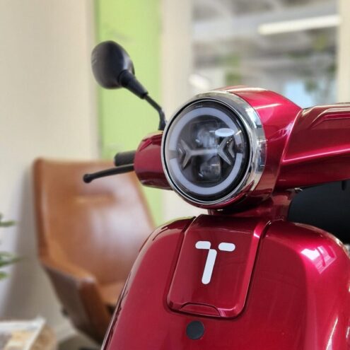 e-tors t42 close up rode scootmobiel puramobi