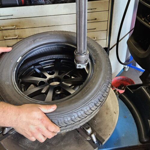 proces van het vervangen van een band puramobi