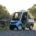 beemobs bee1 in het blauw in de natuur