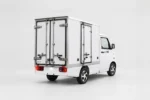 E-TORS TC.02 van rechtsachter met dubbele achterdeuren en zijdeur.