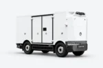 Witte Zelostech Z5 RoboVan met laadruimte, schuin van voren gezien